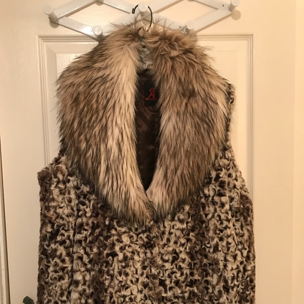 Adrienne Landau Faux fur vest XL